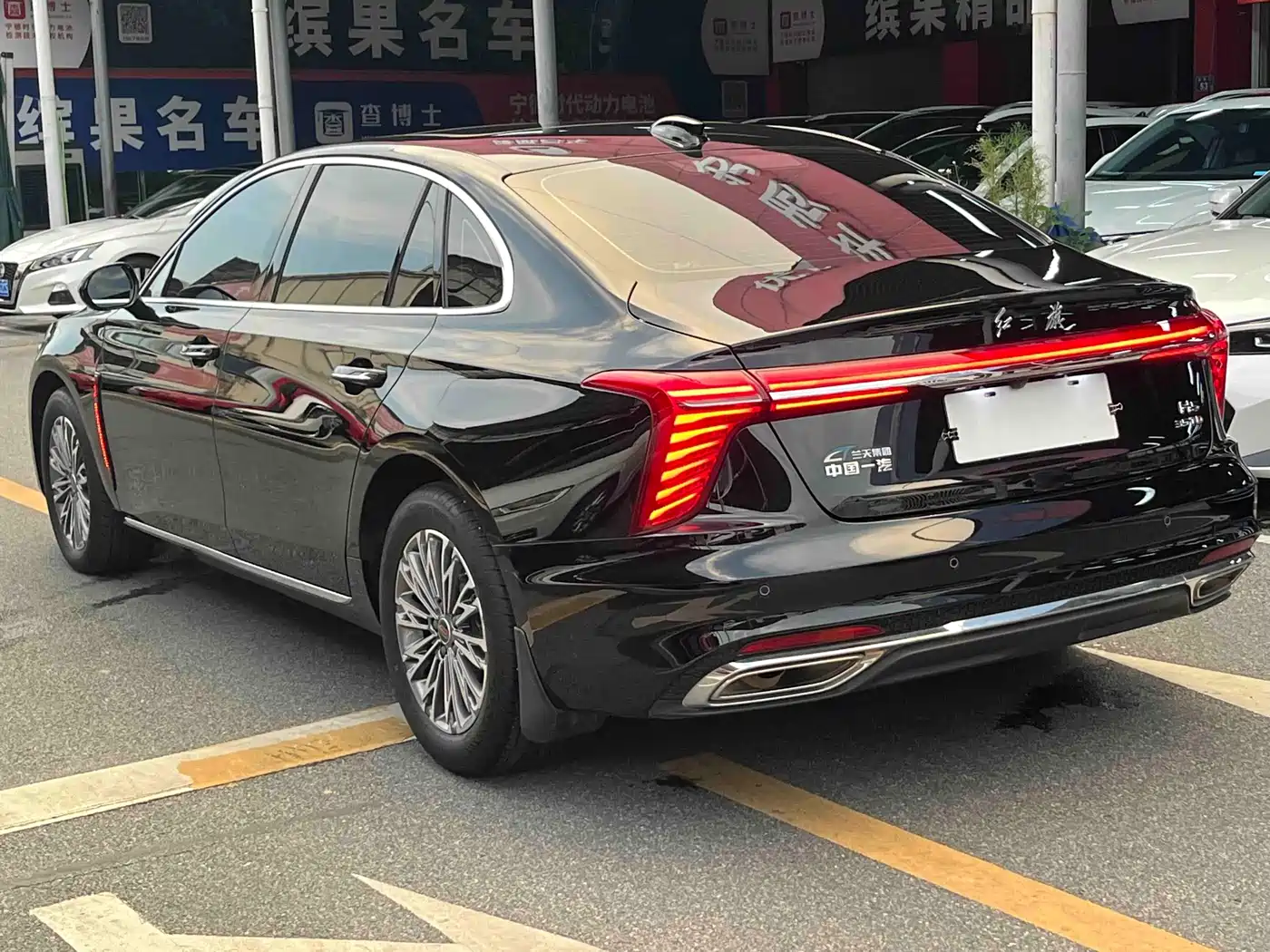 Hongqi H5 2026 2025 1.5T DCT Flag Rhythm 500,000 Units Memorial Edition