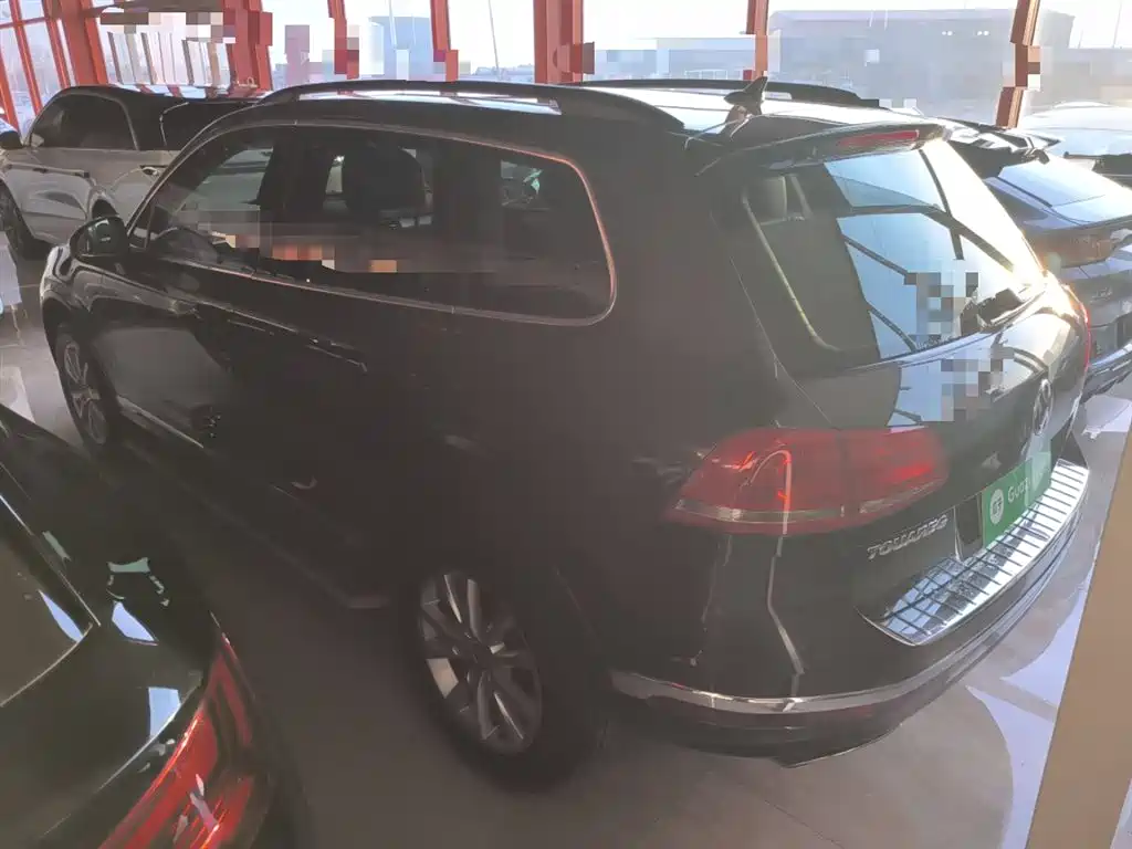 Фото 23 - Volkswagen Touareg