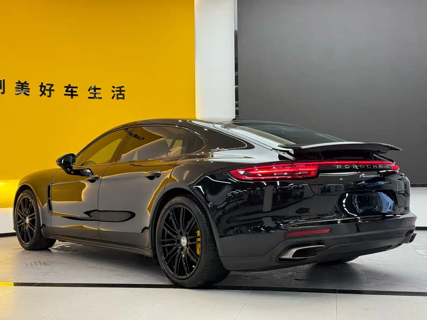 Porsche Panamera 2017 Panamera 4 Executive Long Wheelbase 3.0T фото 7