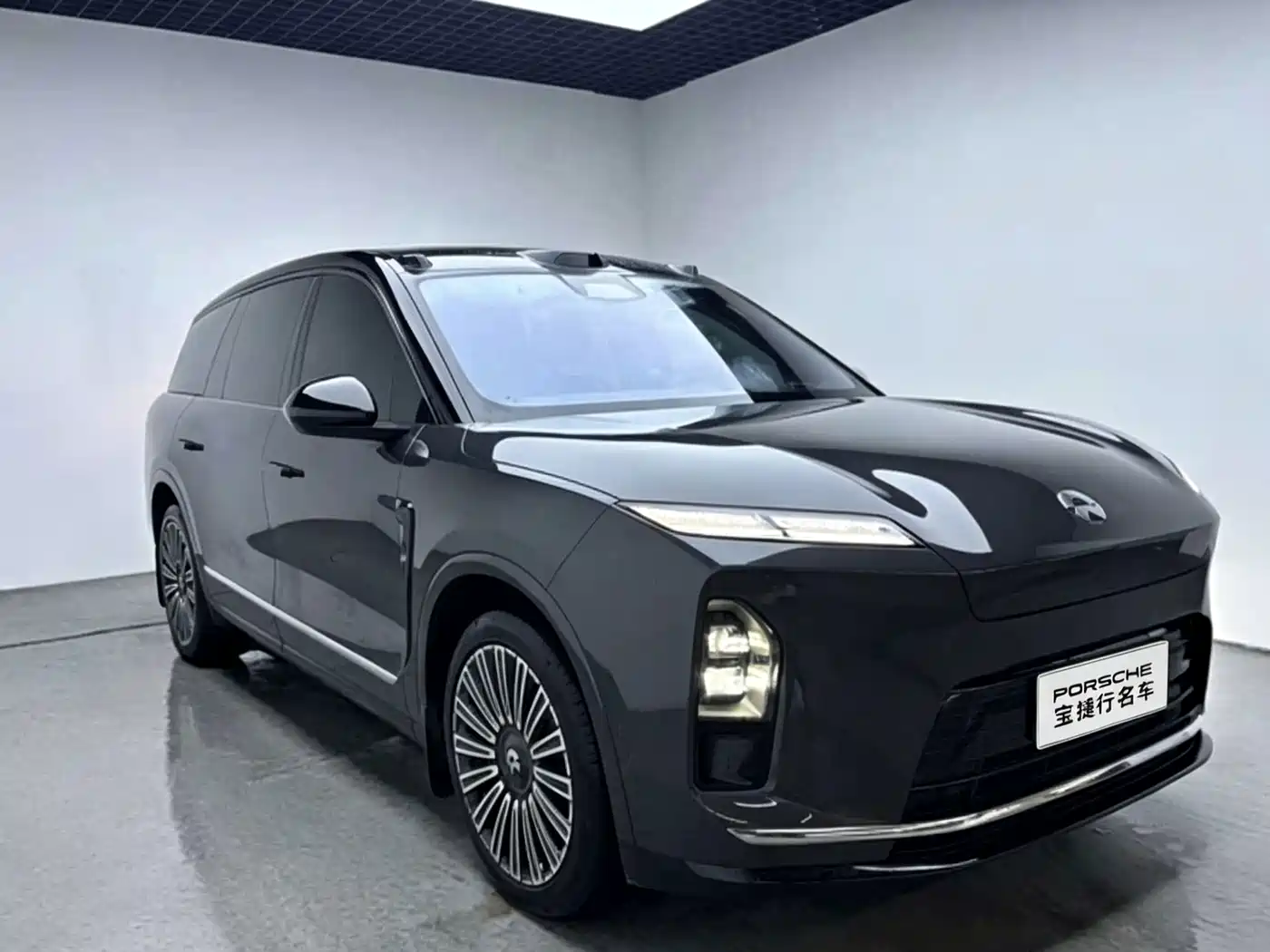 NIO ES8 2026 2025 Model 6-Seat Executive Luxury Edition