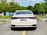 Фото 6 - Lexus ES