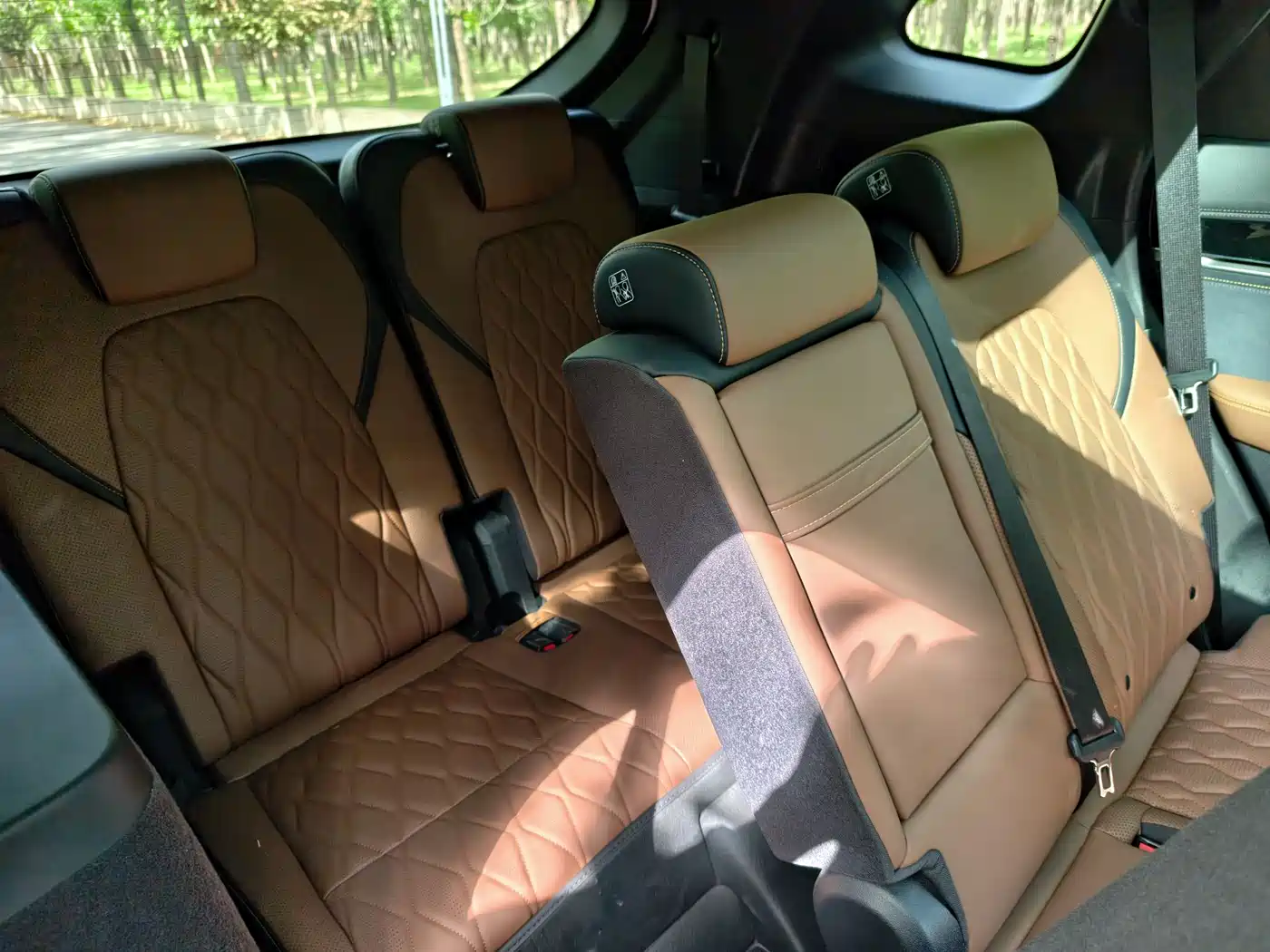 BYD Tang New Energy 2021 DM-i 112KM Premium фото 11