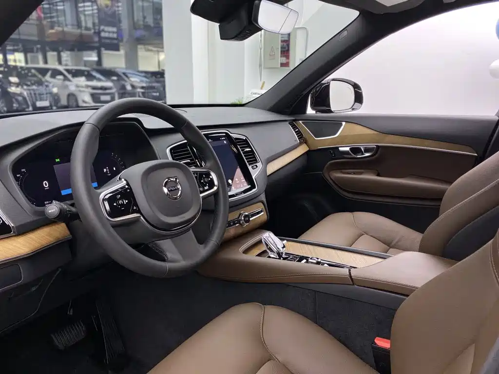 Volvo XC90 2025 2024 B6 Elegance Luxury 7-Seater