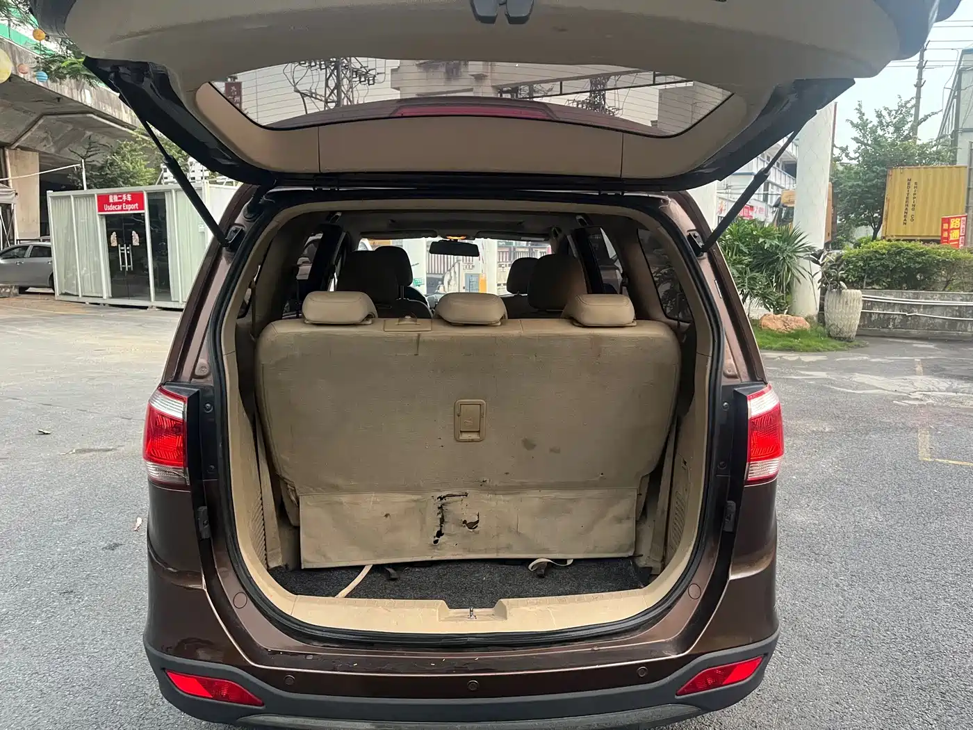 Baojun 730 2015 2015 1.8L Manual Luxury Navigation ESP Edition 7-seater