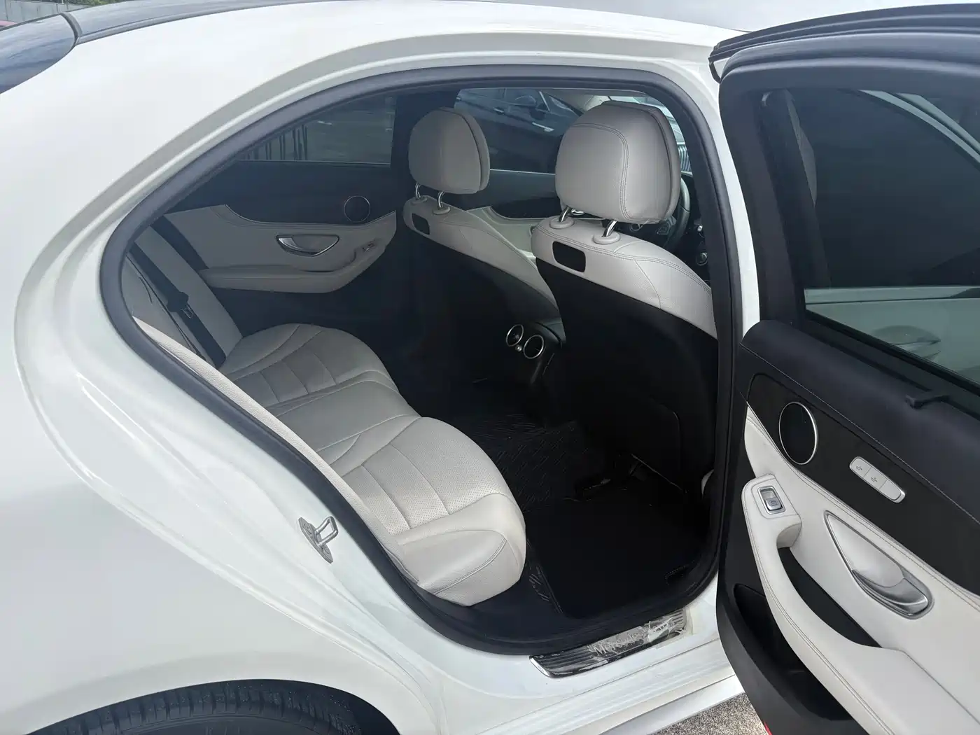 Mercedes-Benz C-Class 2016 C 200 L 4MATIC фото 11