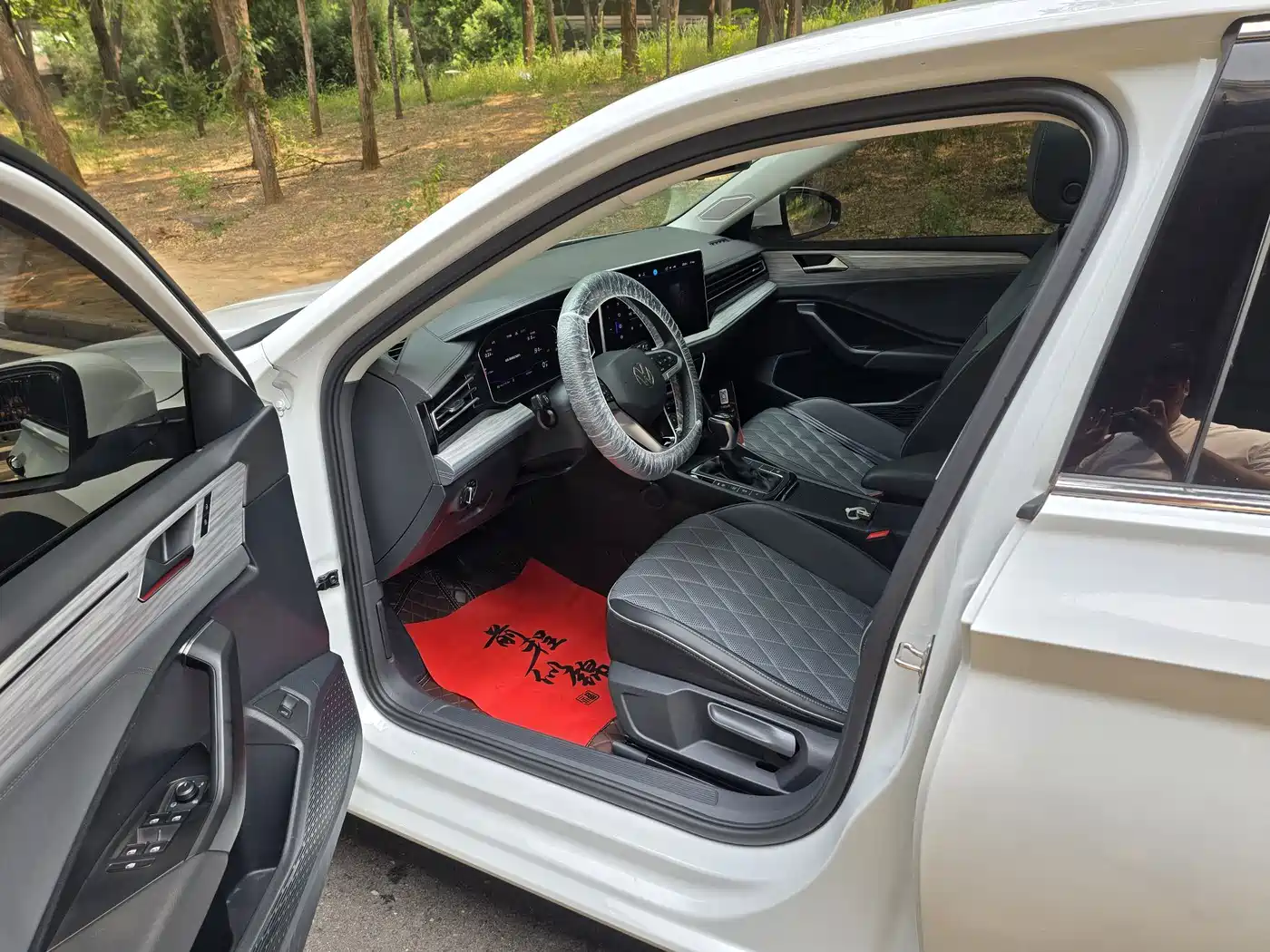 Volkswagen Sagitar 2023 300TSI DSG Surpassing Edition фото 4