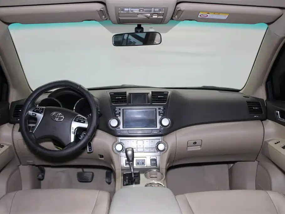 Toyota Highlander 2012 2.7L 2WD 7-Seater Luxury Edition фото 10