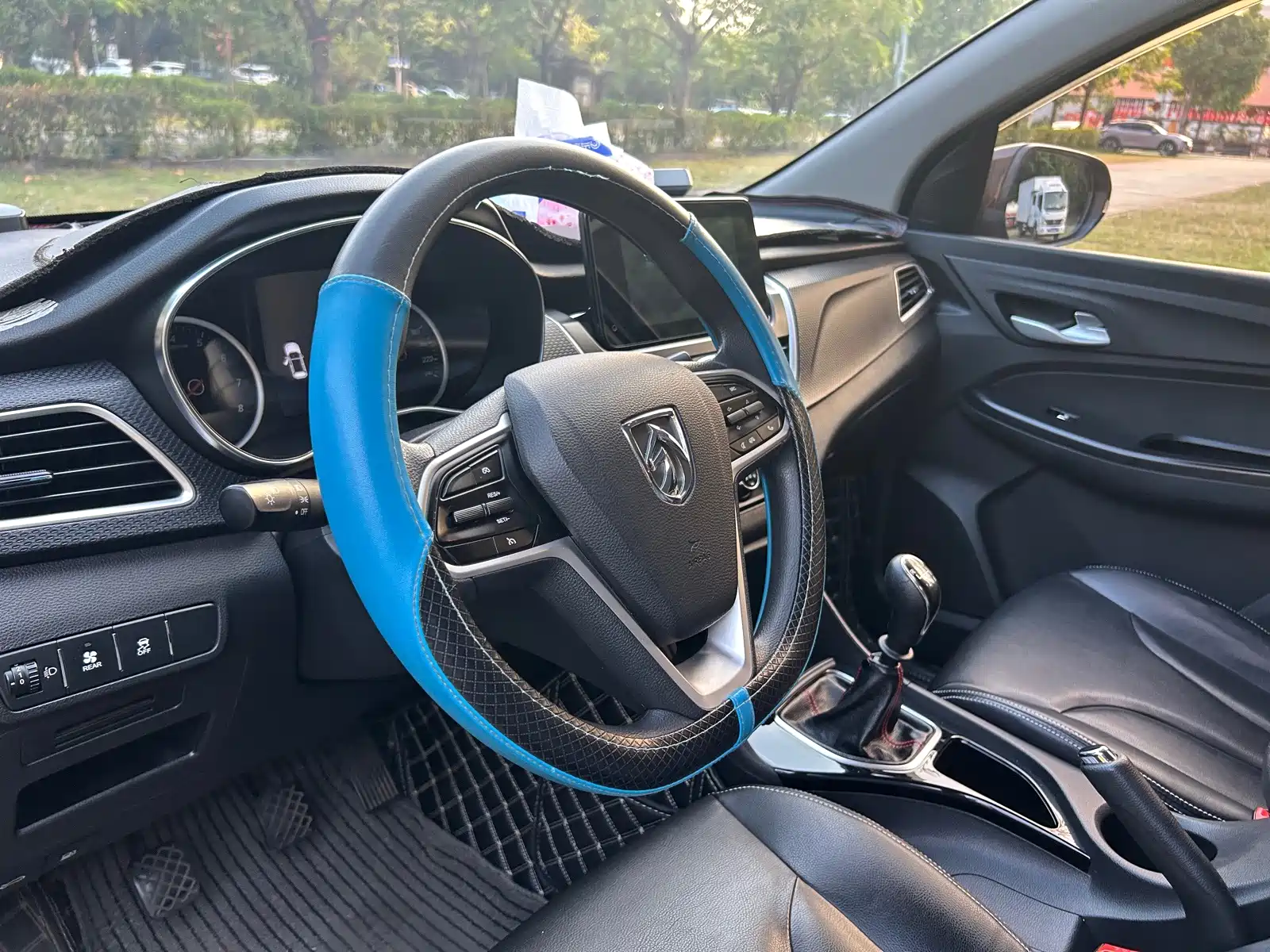 Photo 11 - Baojun 730