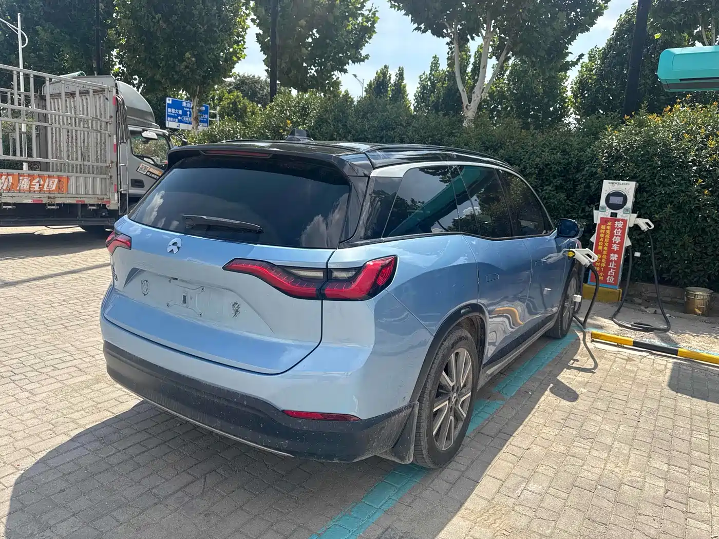 NIO ES8 2019 2018 355KM Base Model 7-Seater Version