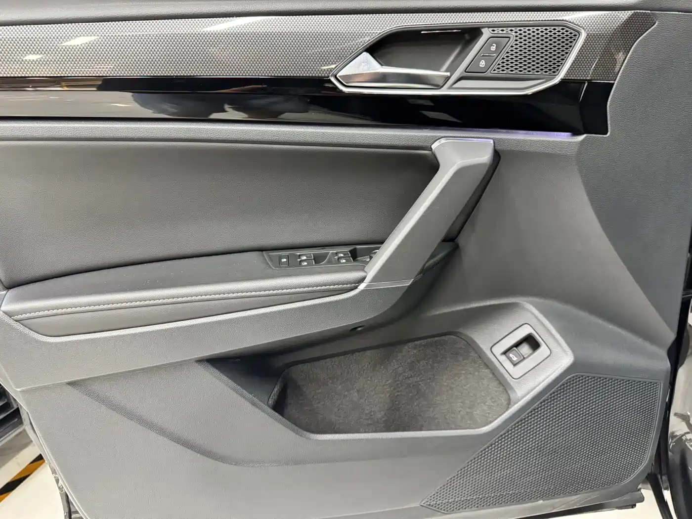 Volkswagen Tayron X 2020 330TSI 2WD Premium Smart Edition фото 21