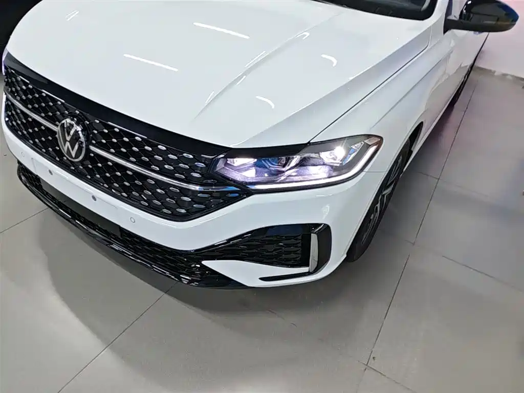 Volkswagen Lavida 2024 Model 300TSI DSG Starlight Leading Edition фото 24