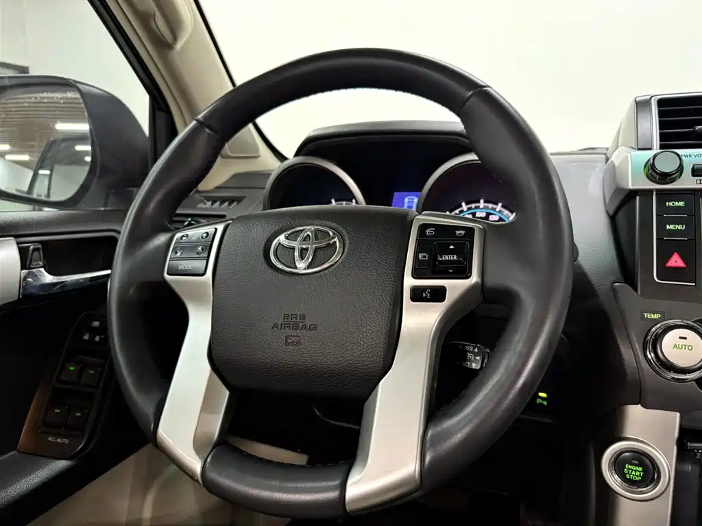 Toyota Prado 2010 4.0L Automatic TX-L фото 15