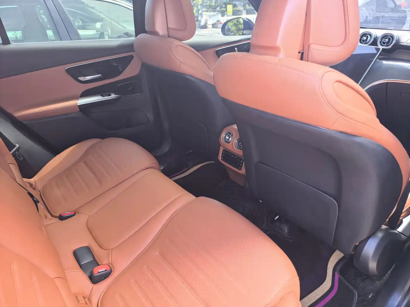 Фото 8 - Mercedes-Benz GLC