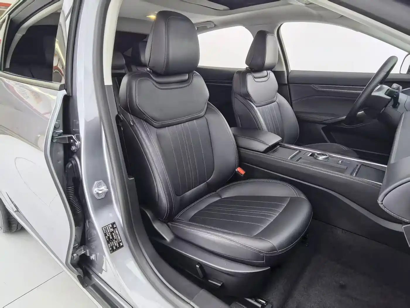 Ford Mondeo 2025 2025 2.0T EcoBoost Luxury