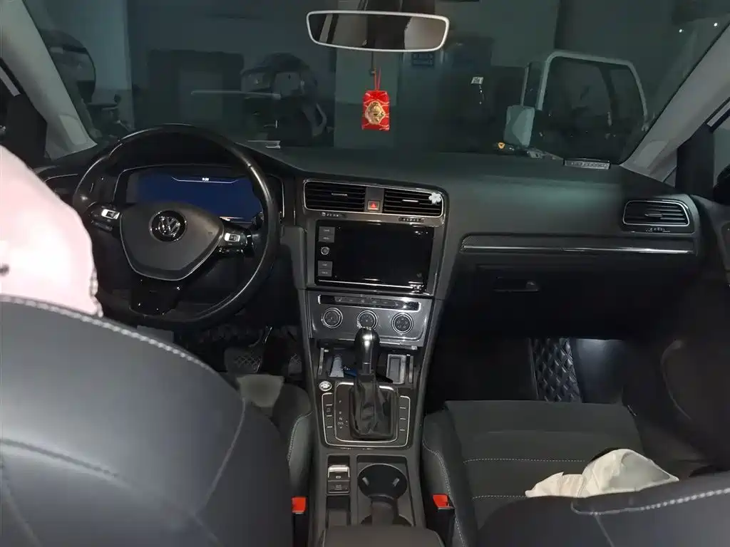 Volkswagen Golf 2019 280TSI DSG Luxury China VI фото 13