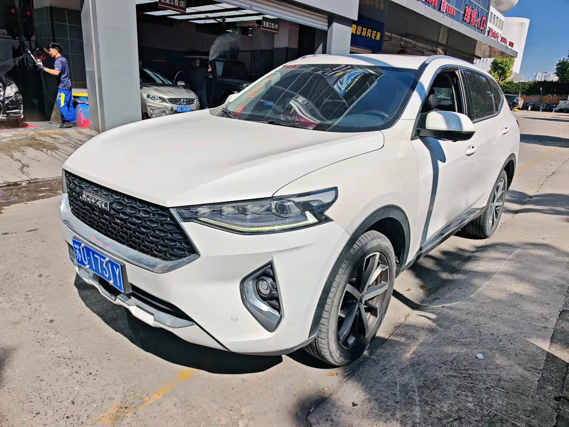 Фото 1 - Haval F7