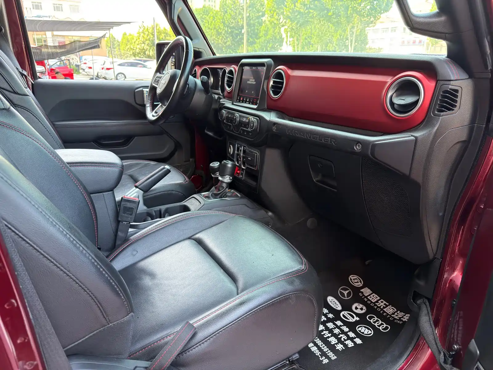 Фото 14 - Jeep Wrangler