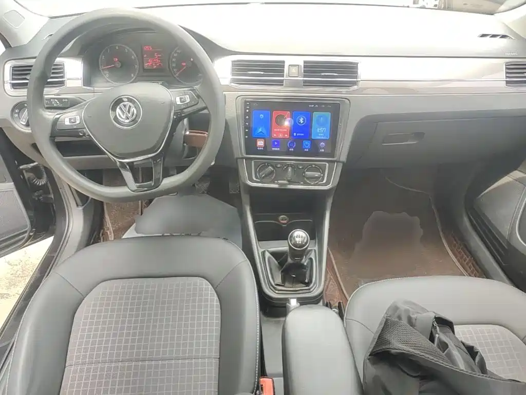 Photo 10 - Volkswagen Santana