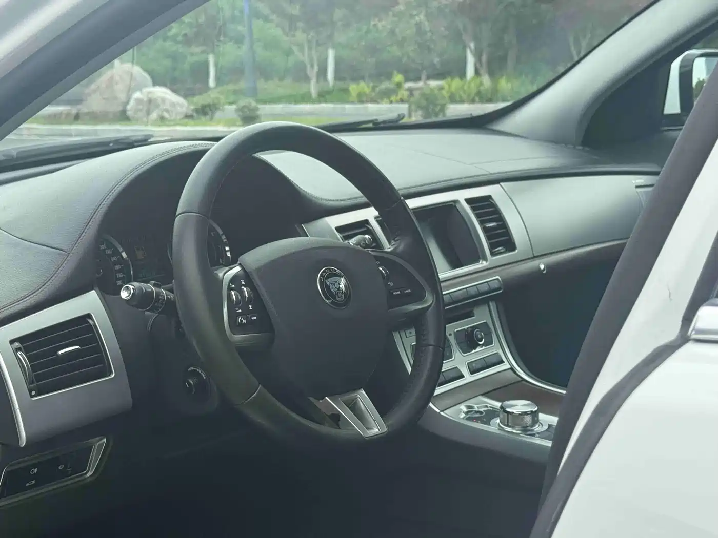 Jaguar XF 2014 2015 XF 2.0T Style Edition