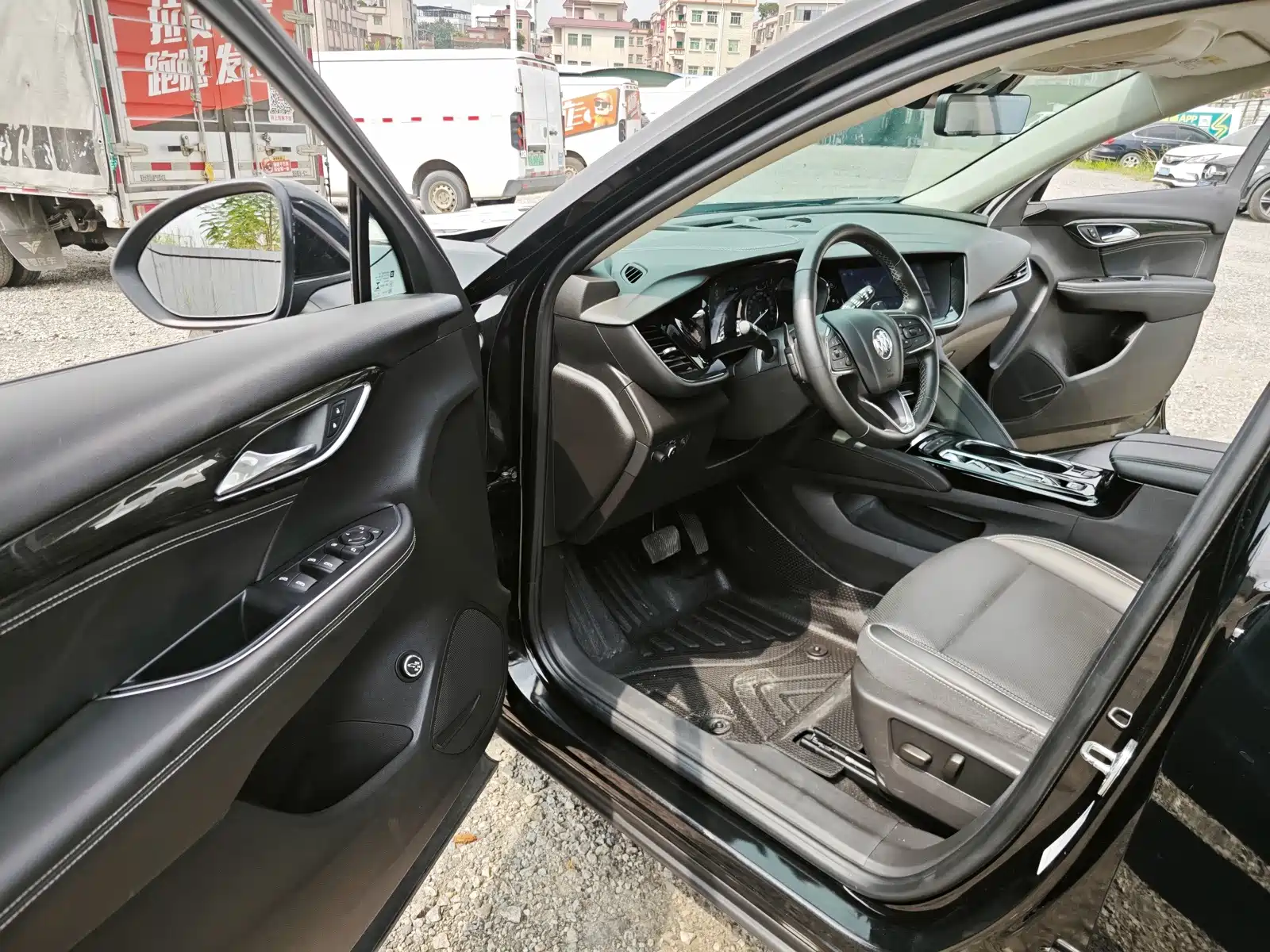 Photo 8 - Buick Envision Plus