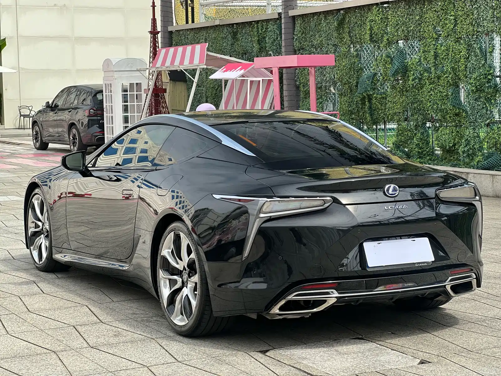 Фото 4 - Lexus LC