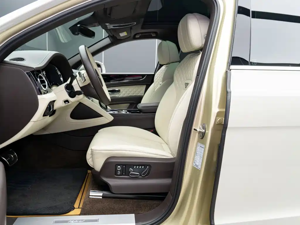 Bentley Bentayga Hybrid 2022 2021 3.0T PHEV