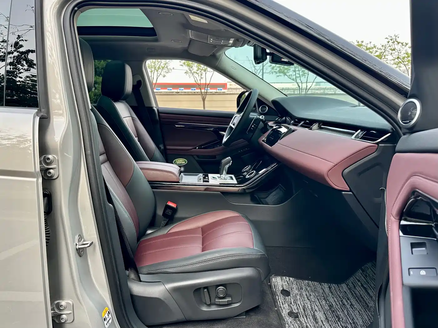 LAND ROVER RANGE ROVER AURORA