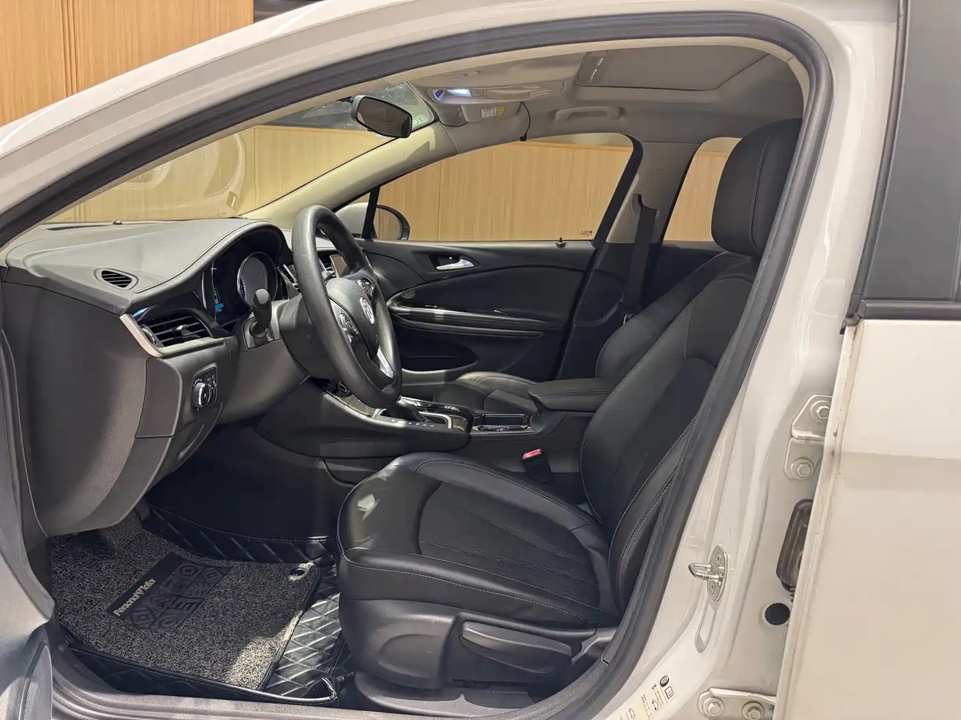 Buick Verano 2017 Sedan 15S Automatic Leading фото 9