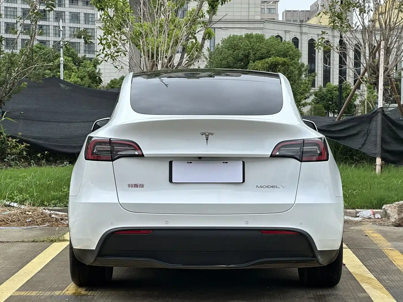 Фото 15 - Tesla Model Y