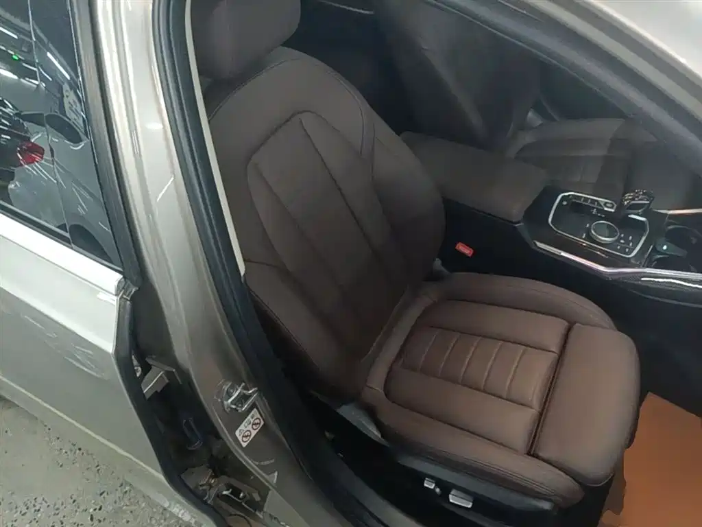 BMW 3 Series 2020 Facelift 325Li M Sport Package фото 25