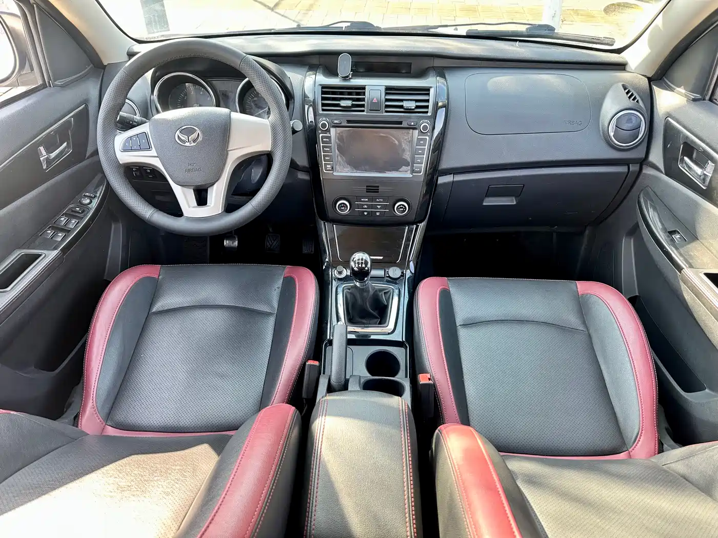 BAIC Huansu S3 2015 2014 1.5L Luxury (China IV)