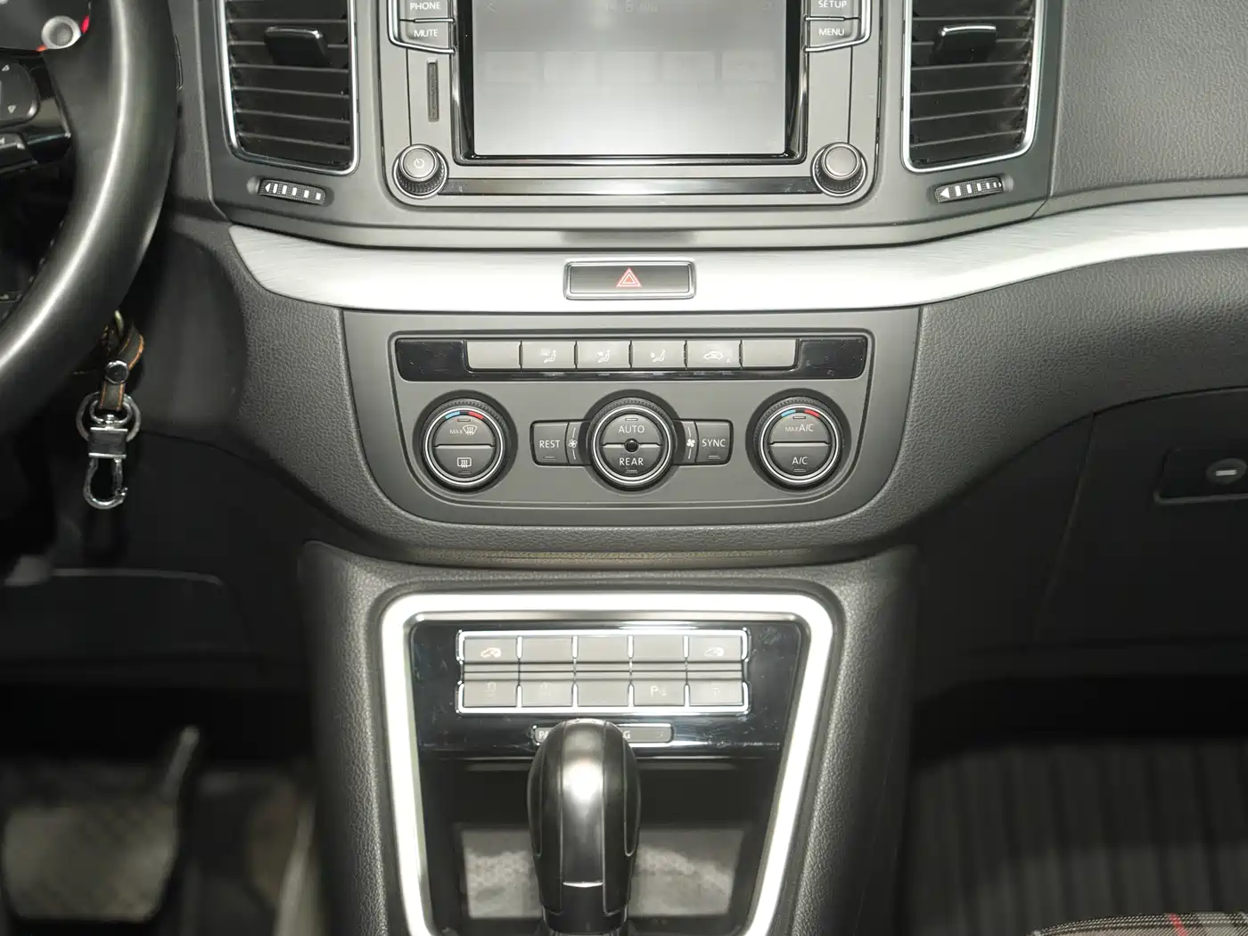 Volkswagen Sharan 2016 380TSI Comfort 7-seater фото 29