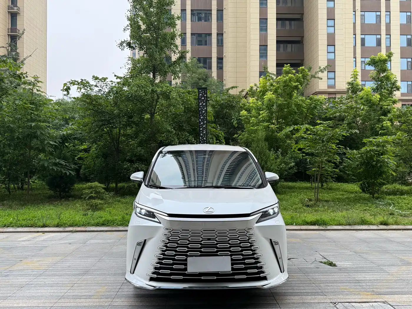 2026 Lexus LM