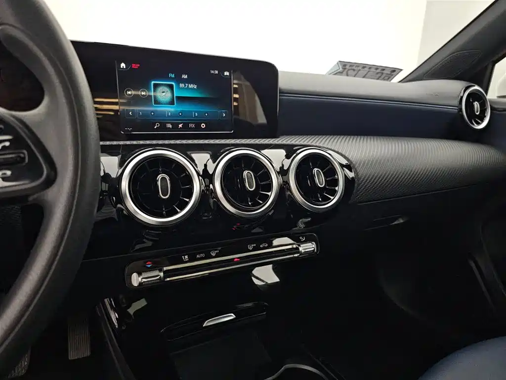 Mercedes-Benz A-Class 2021 Facelift A 180 L Sport Sedan фото 7
