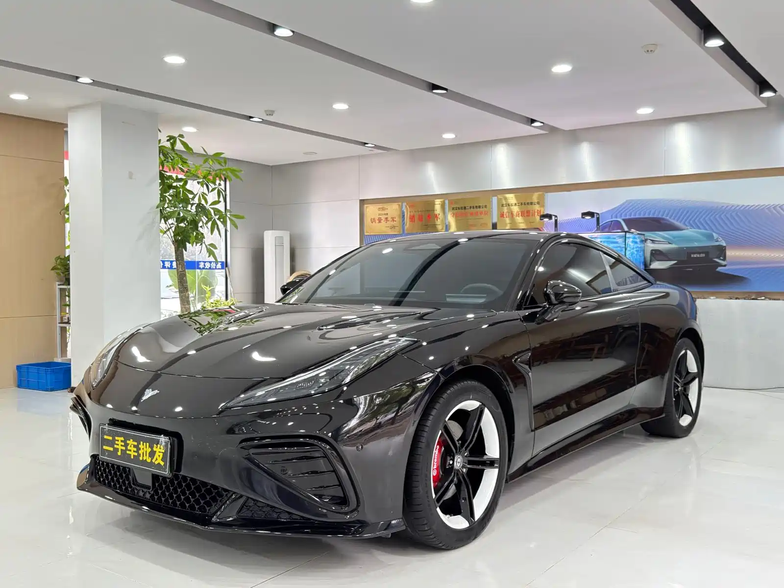 Фото 1 - Nezha Auto Nezha GT