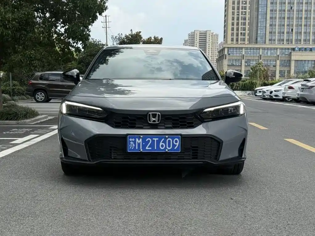 Фото 3 - Honda Civic