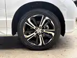 Фото 16 - Honda UR-V