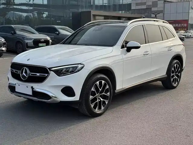 MERCEDES-BENZ GLC