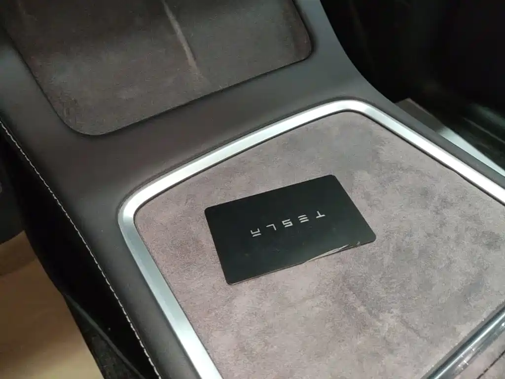 Фото 9 - Tesla Model Y