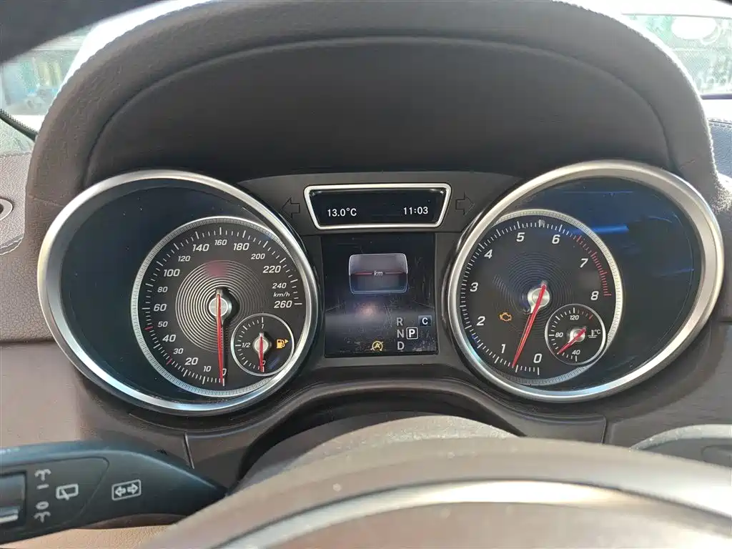 Mercedes-Benz GLE 2016 GLE 320 4MATIC Luxury фото 4