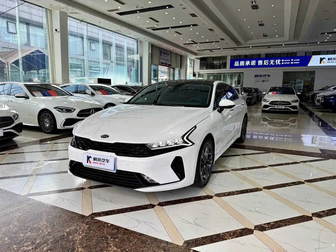 Kia K5 2020 270T CVVD Luxury Tech Version фото 2