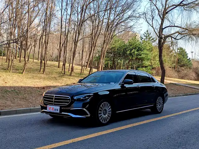 MERCEDES-BENZ E CLASS