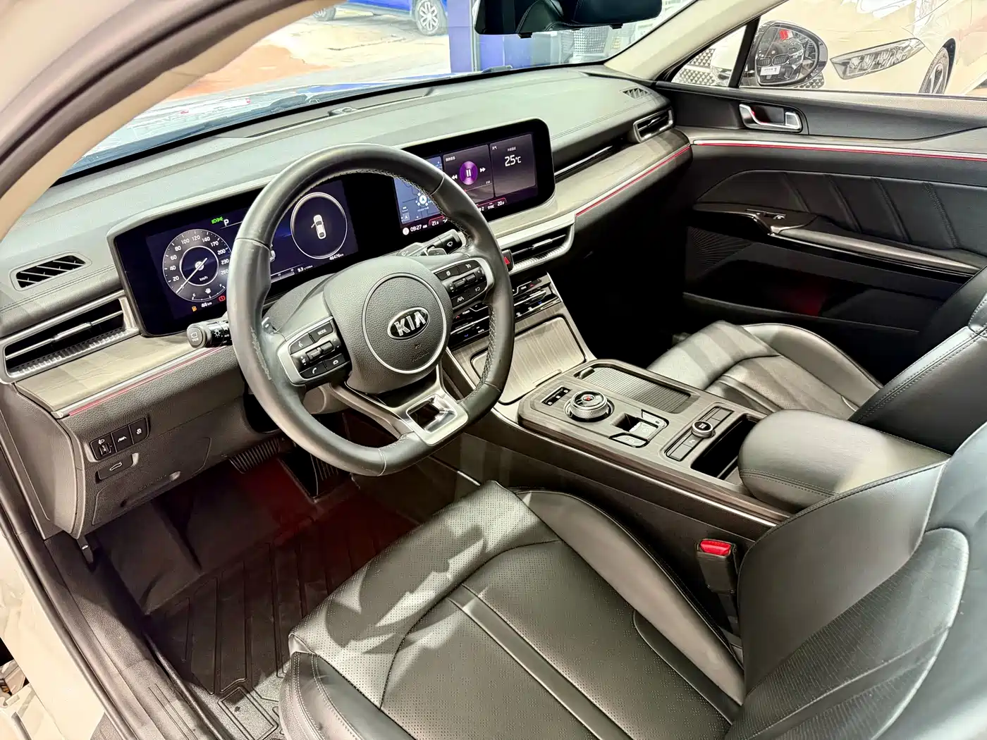 Kia K5 2020 270T CVVD Luxury Tech Version фото 6