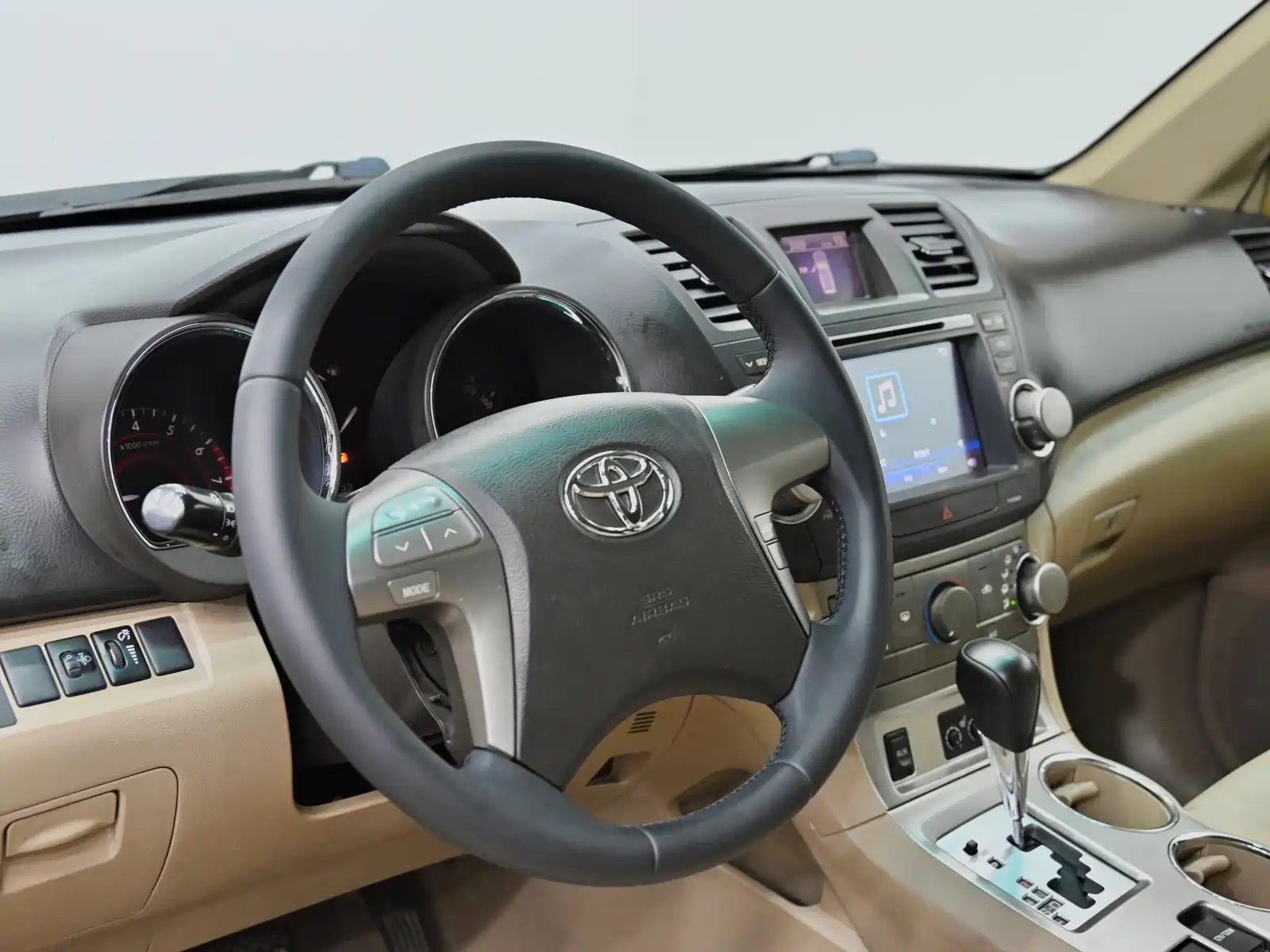 صورة 24 - Toyota Highlander