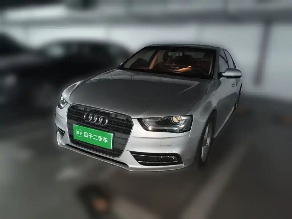 Audi A4L 2013 35 TFSI Automatic Standard фото 2