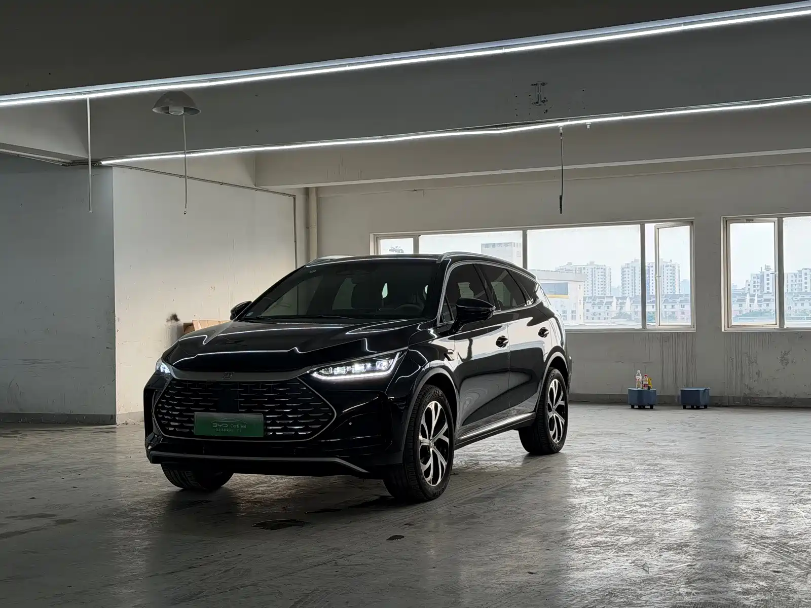 Фото 2 - BYD Tang New Energy