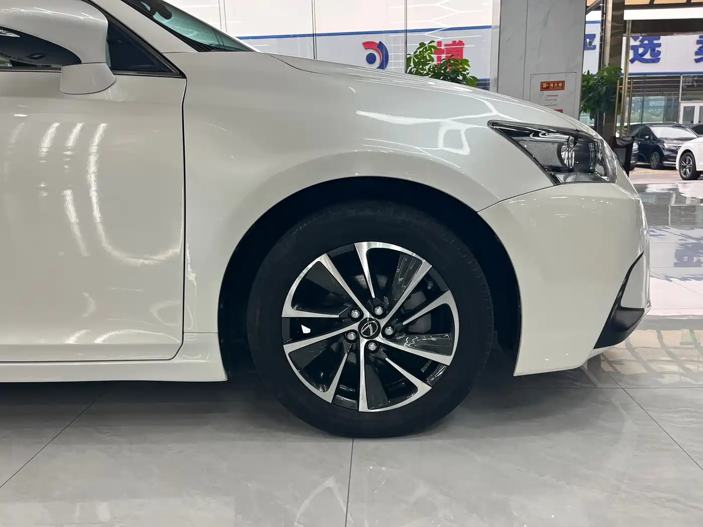 Lexus CT 2019 2017 CT200h Elite Edition Monochrome China V