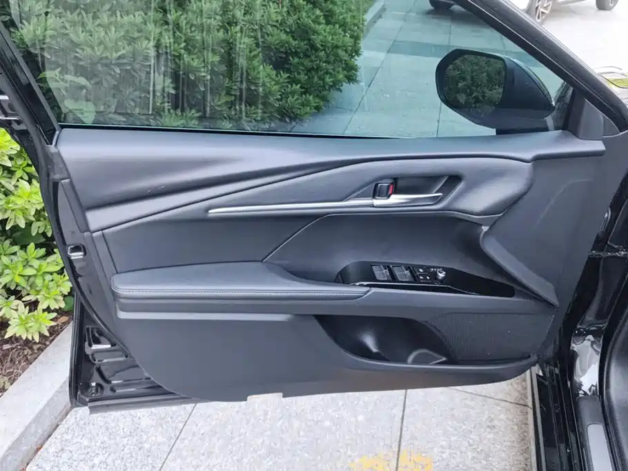 Toyota Camry 2025 2026 Hybrid 2.0HSE Sport Lite Edition