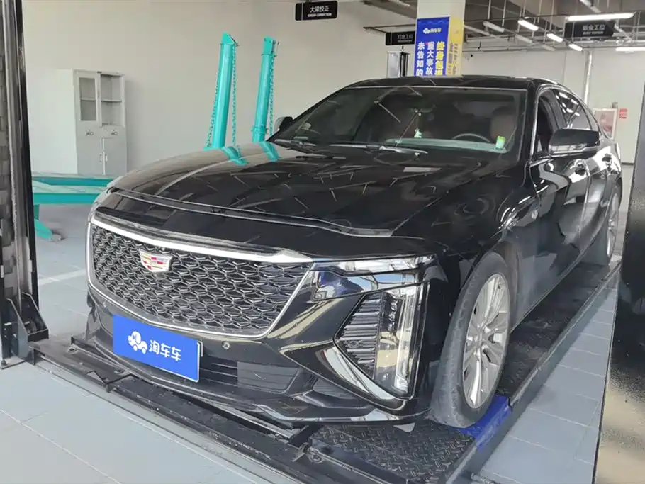 CADILLAC CT6