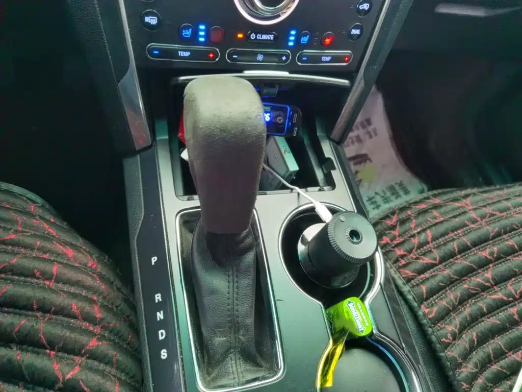 Фото 7 - Ford Explorer (Import)